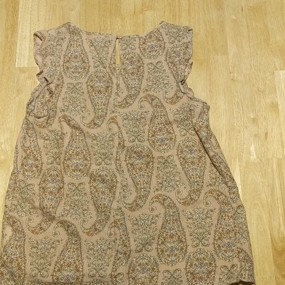 Sleeveless Ruffle Top - Picture 2 of 4